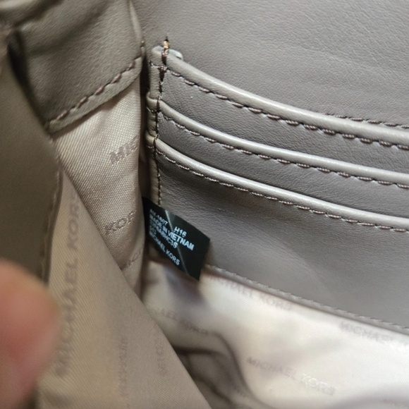 Authentic Michael Kors Bag - Picture 6 of 9